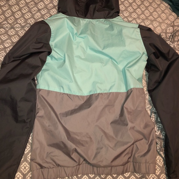 Zumiez Windbreaker - Picture 3 of 8